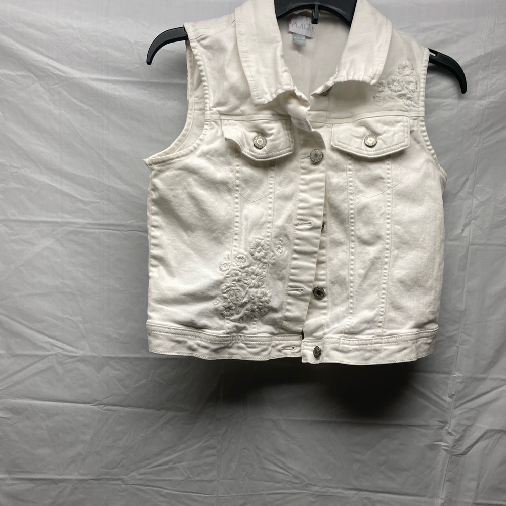 White vest